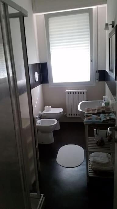 Appartamento In Villetta A 2 Passi Dal Mare E Dal Centro เปซาโร ภายนอก รูปภาพ